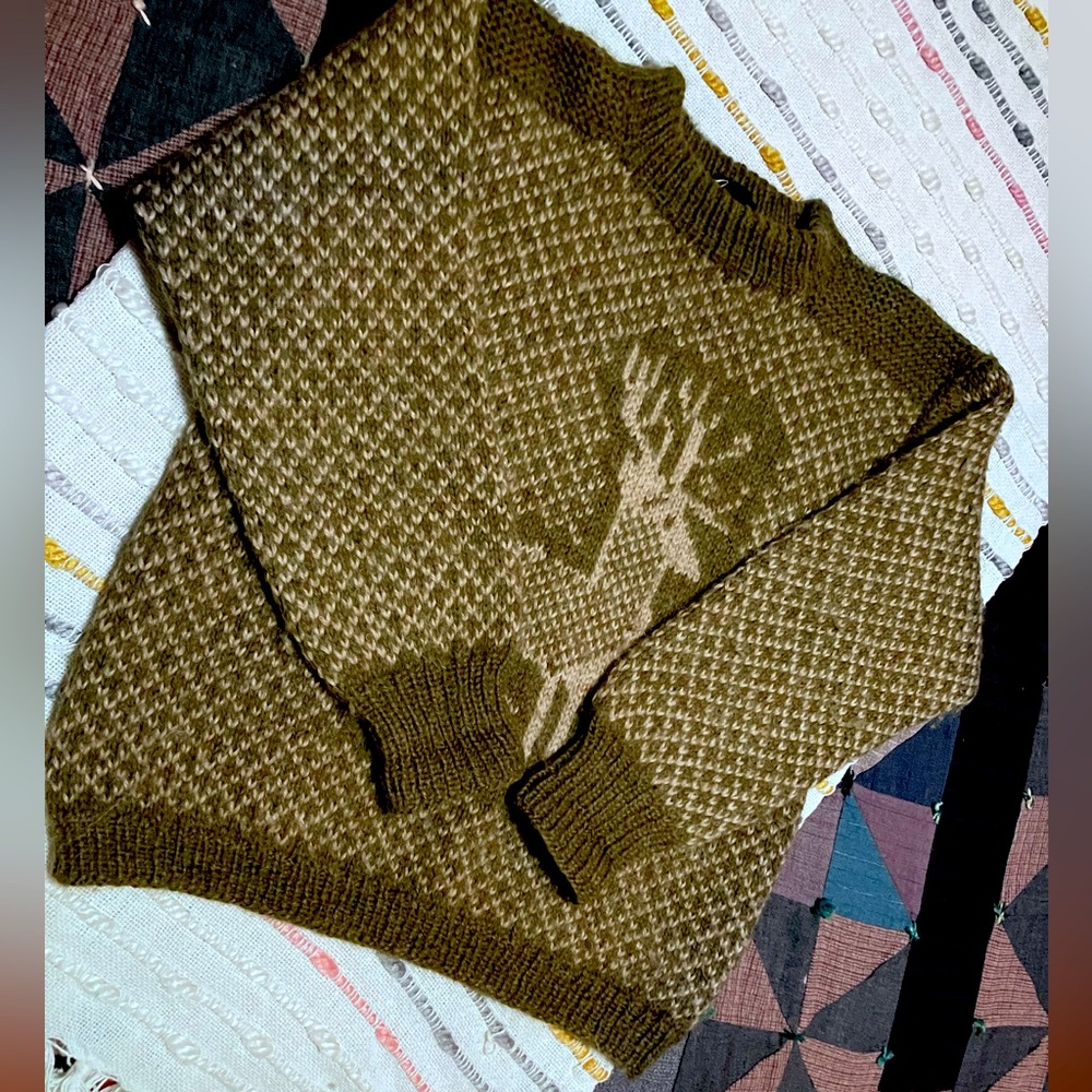 Lillunn Vintage Sweater